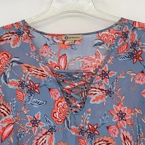 Democracy Blue Floral Hi Low Blouse Top Bell 3/4 Sleeves Small - Picture 3 of 9